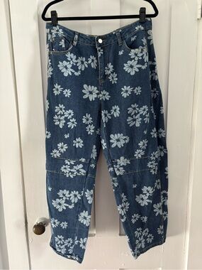 Women's Floral Barrel Leg Boyfriend Jeans in Blue